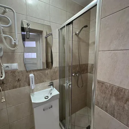 Pawel Z Balia I Jacuzzi * كارباش