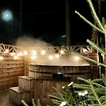 Pawel Z Balia I Jacuzzi בית אירוח קרפאז'